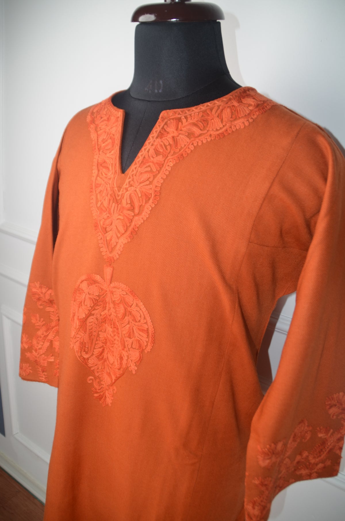 Womens black Ari work Kashmiri Pheran
